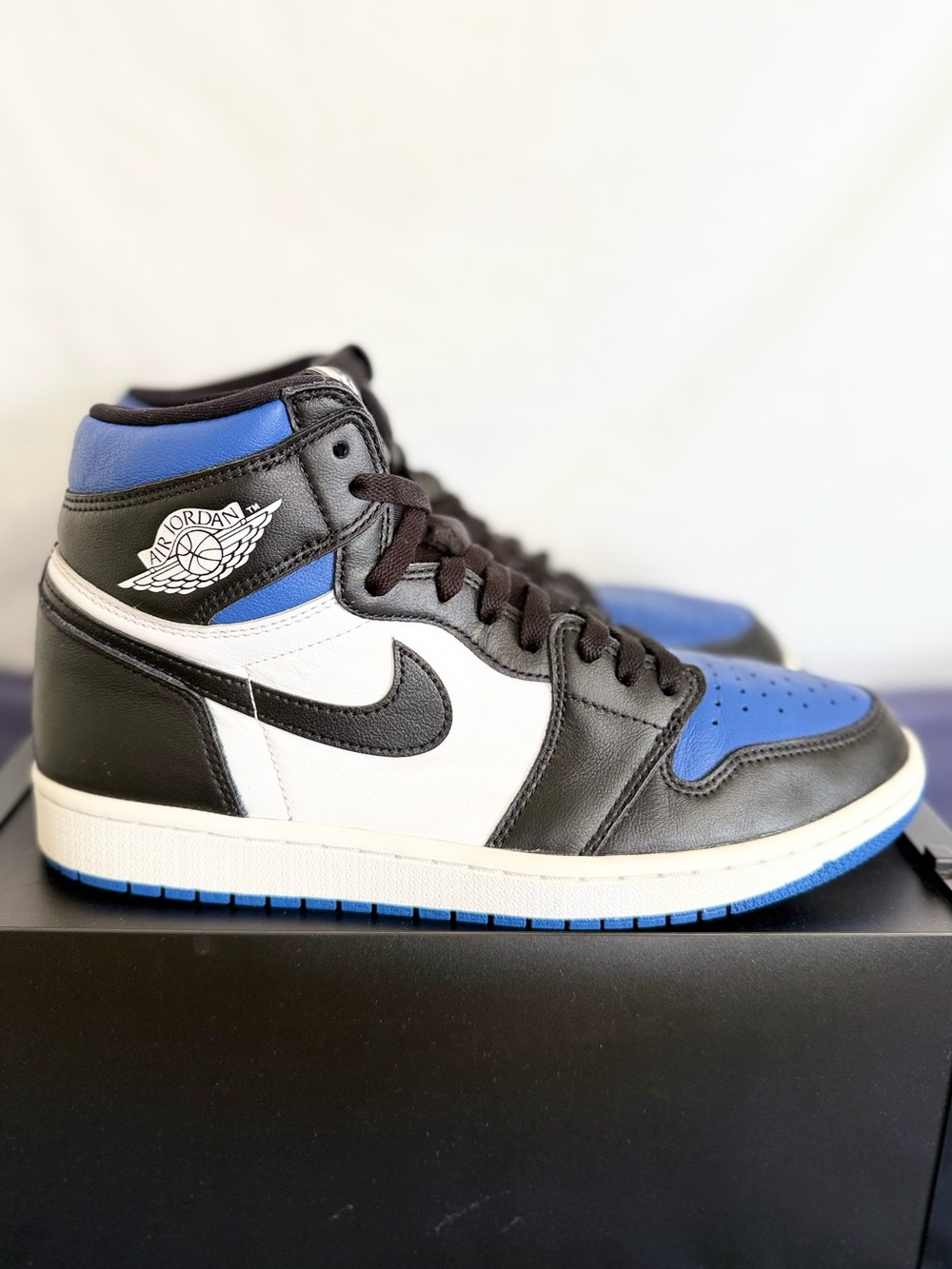 AUTHENTIC Jordan 1 Retro High Royal Toe size 10 555088-041 2020 PRE-OWNED